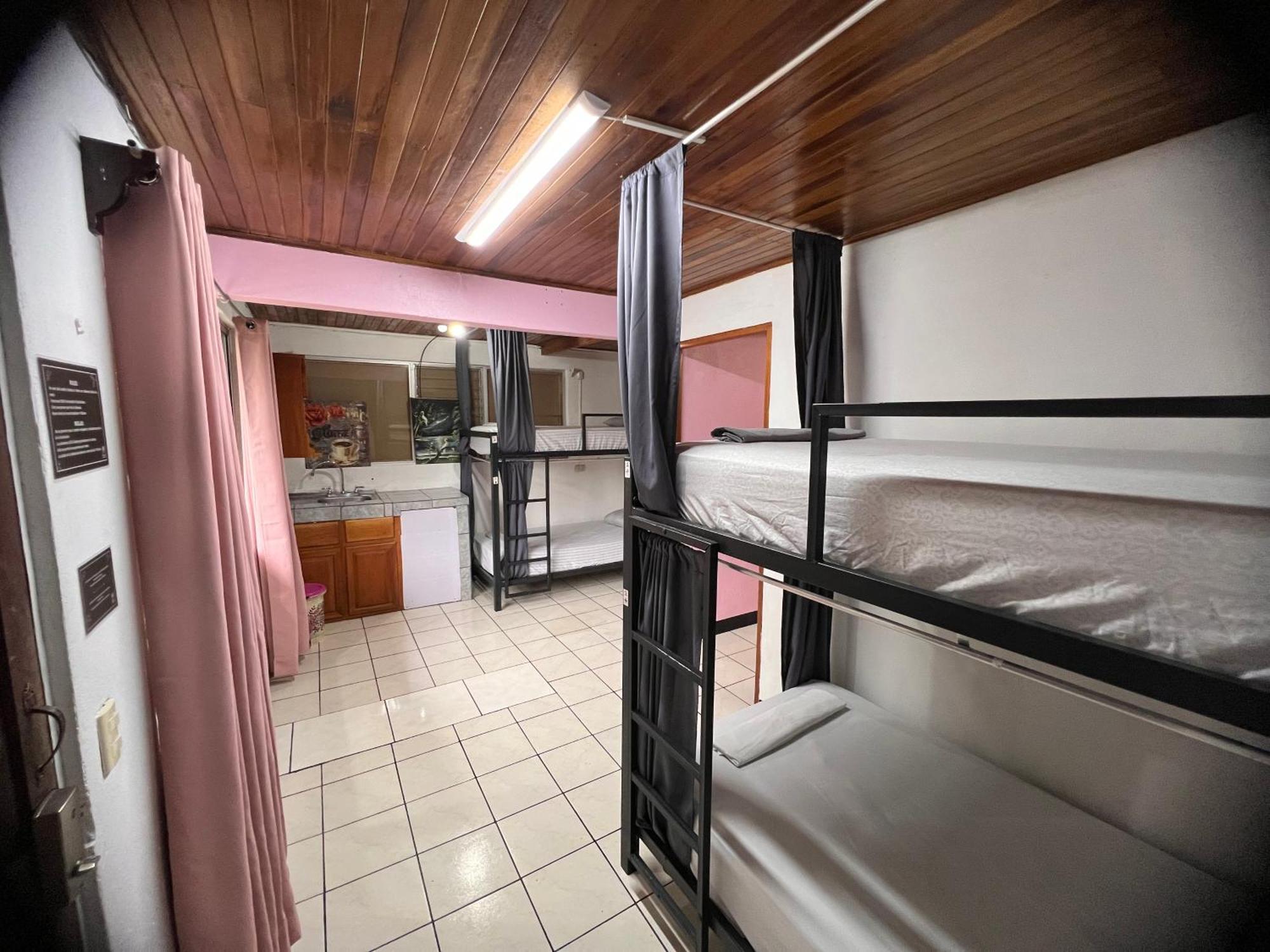 Rio Danta Hostel La Fortuna Екстер'єр фото