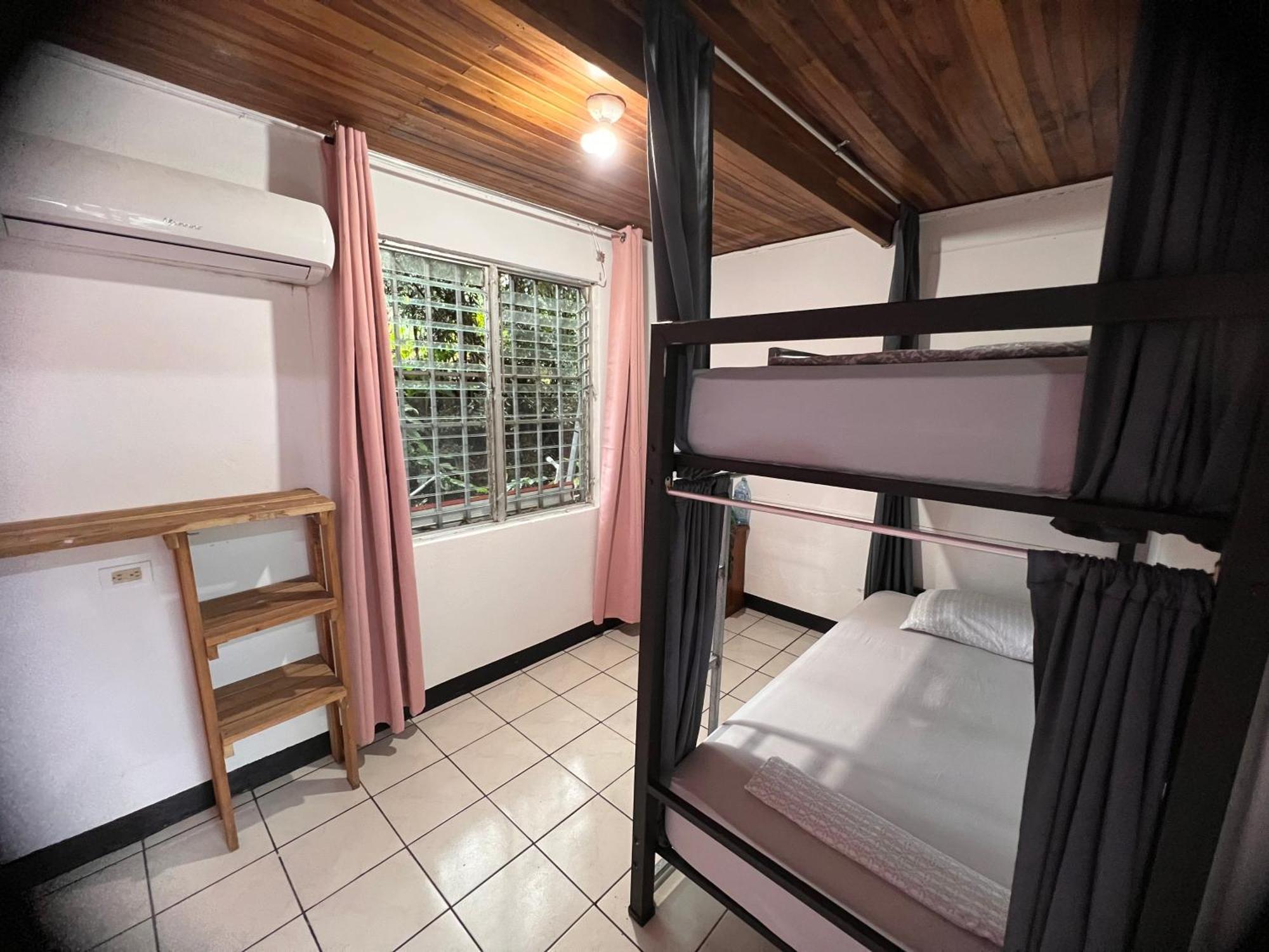 Rio Danta Hostel La Fortuna Екстер'єр фото
