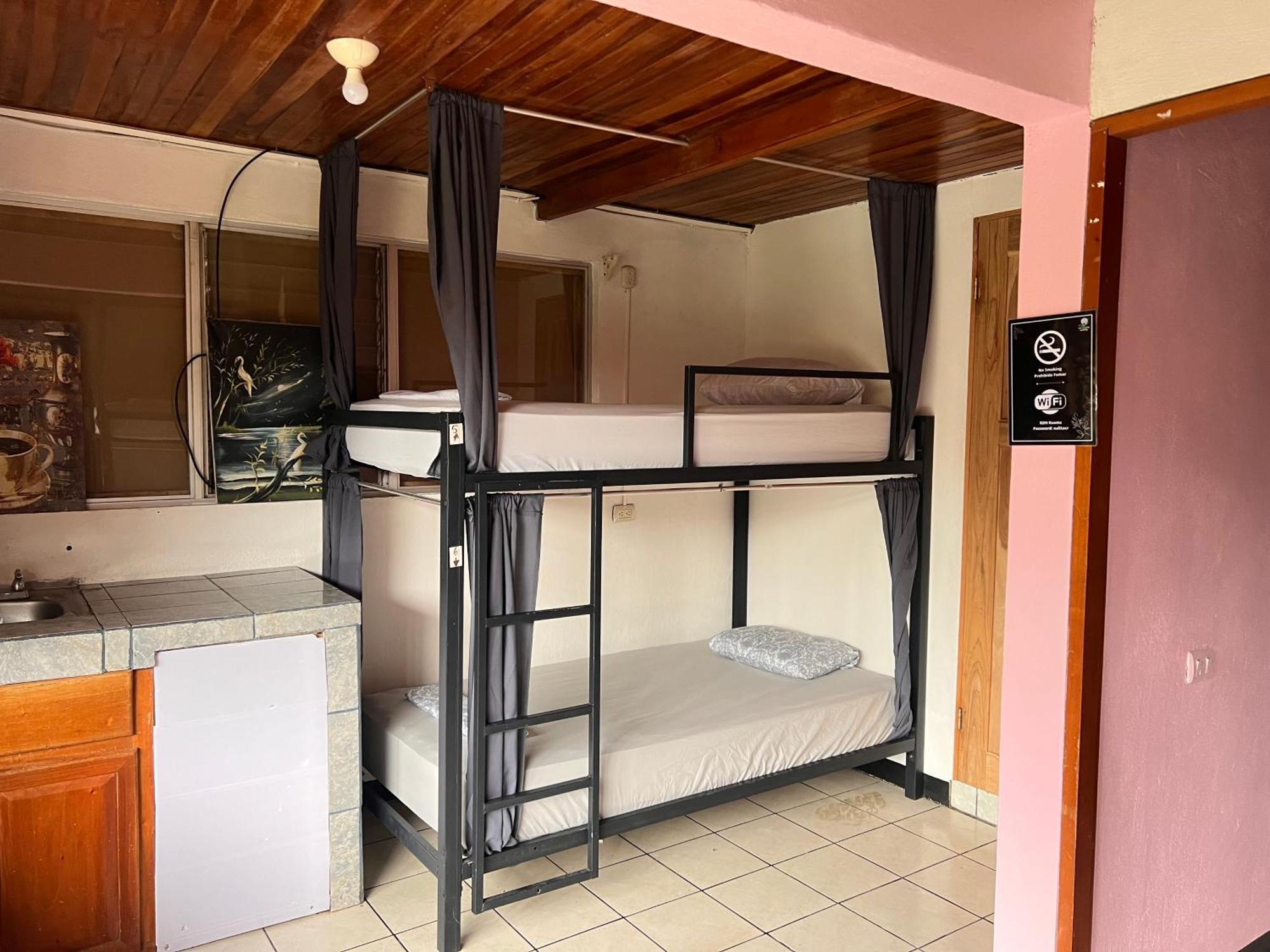 Rio Danta Hostel La Fortuna Екстер'єр фото