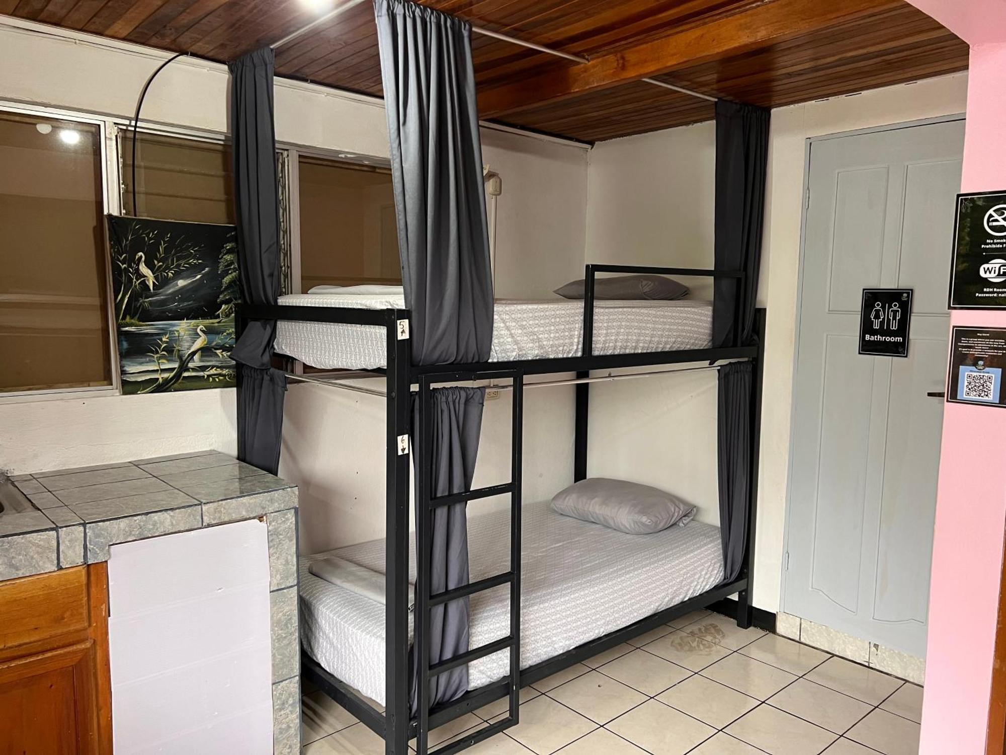 Rio Danta Hostel La Fortuna Екстер'єр фото