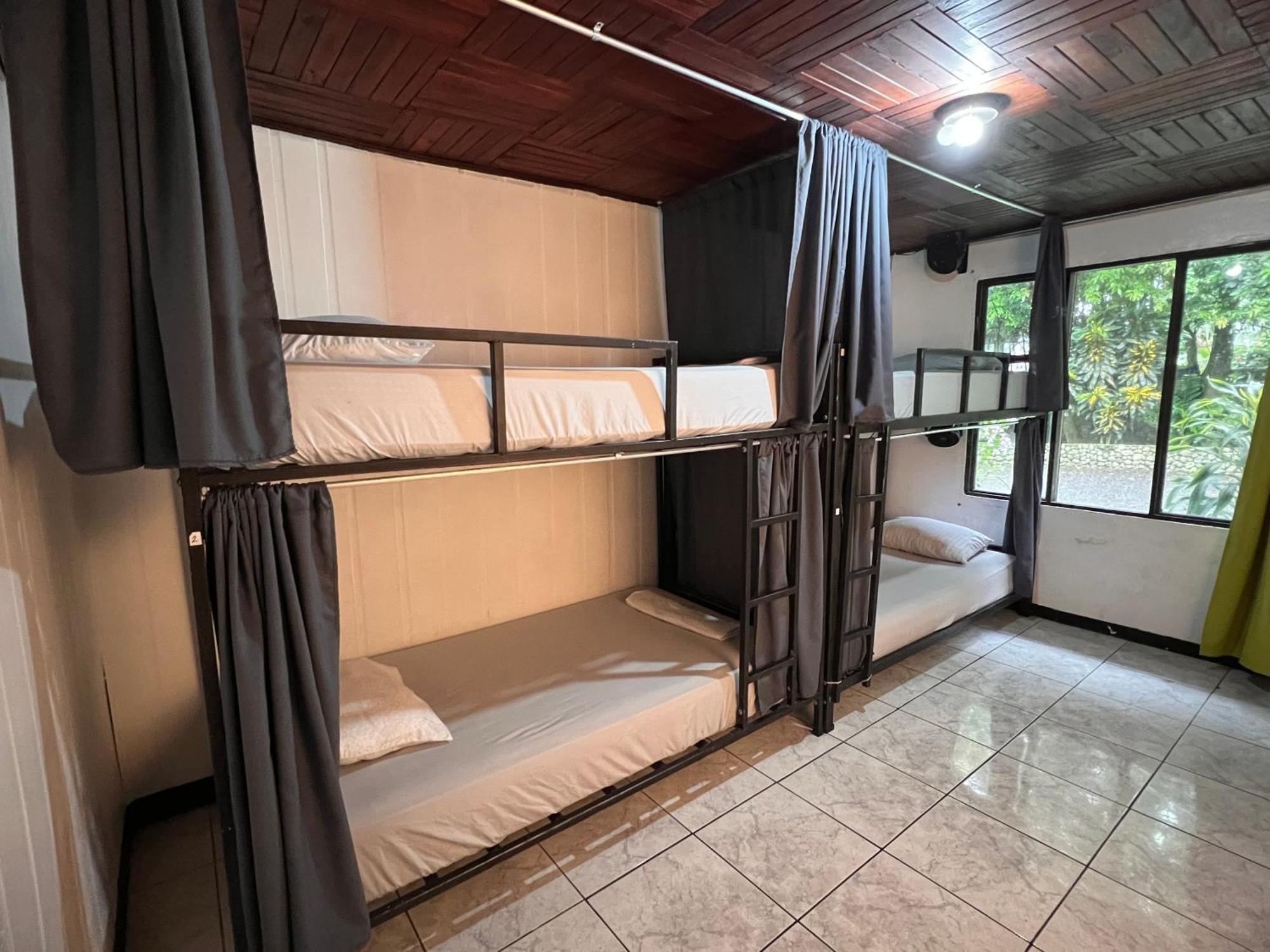 Rio Danta Hostel La Fortuna Екстер'єр фото