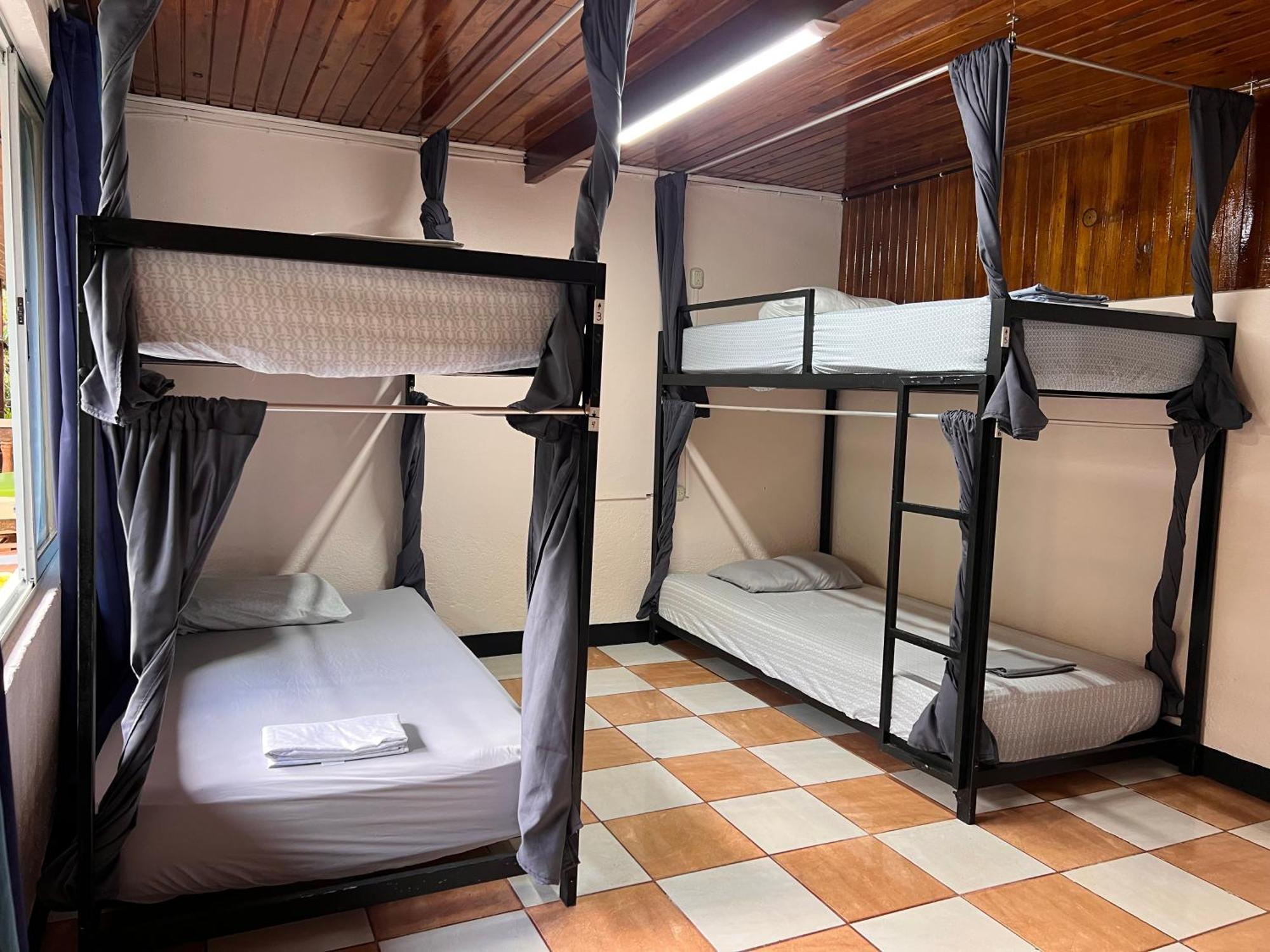 Rio Danta Hostel La Fortuna Екстер'єр фото