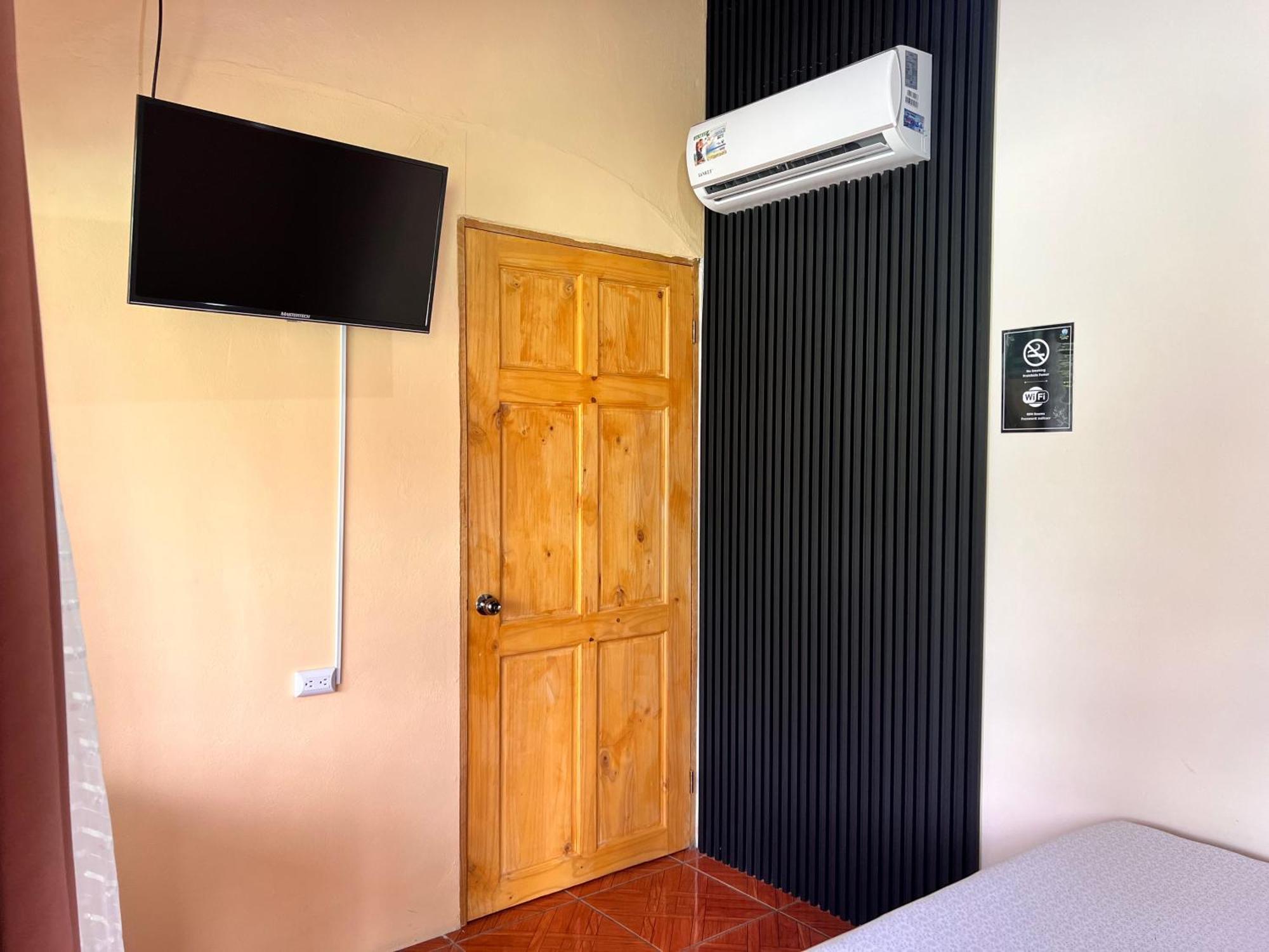 Rio Danta Hostel La Fortuna Екстер'єр фото