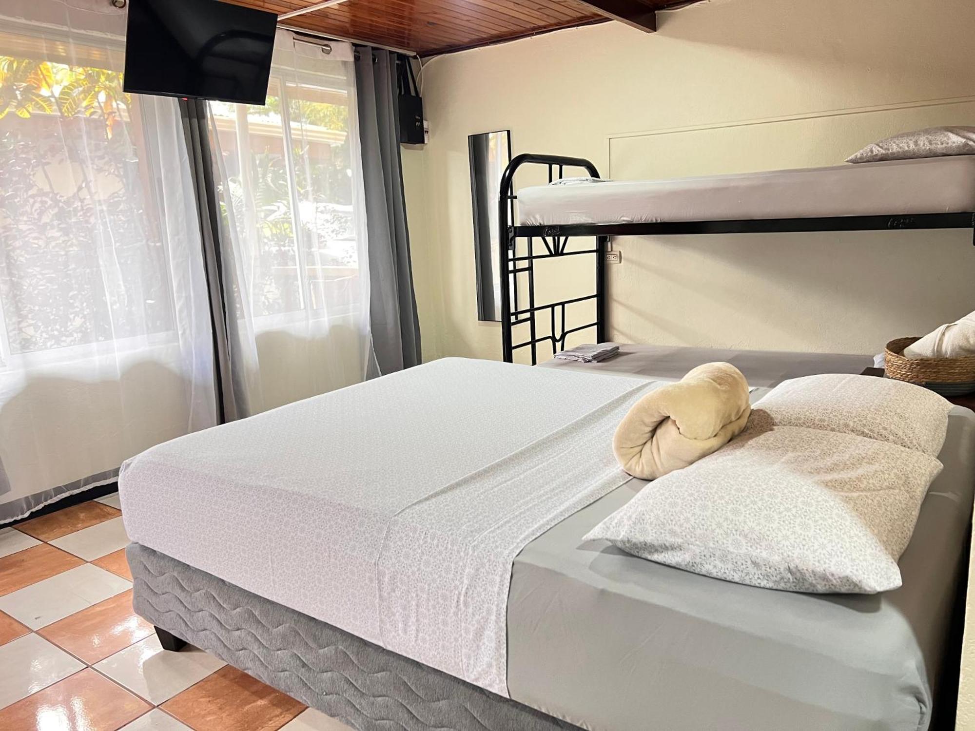Rio Danta Hostel La Fortuna Екстер'єр фото