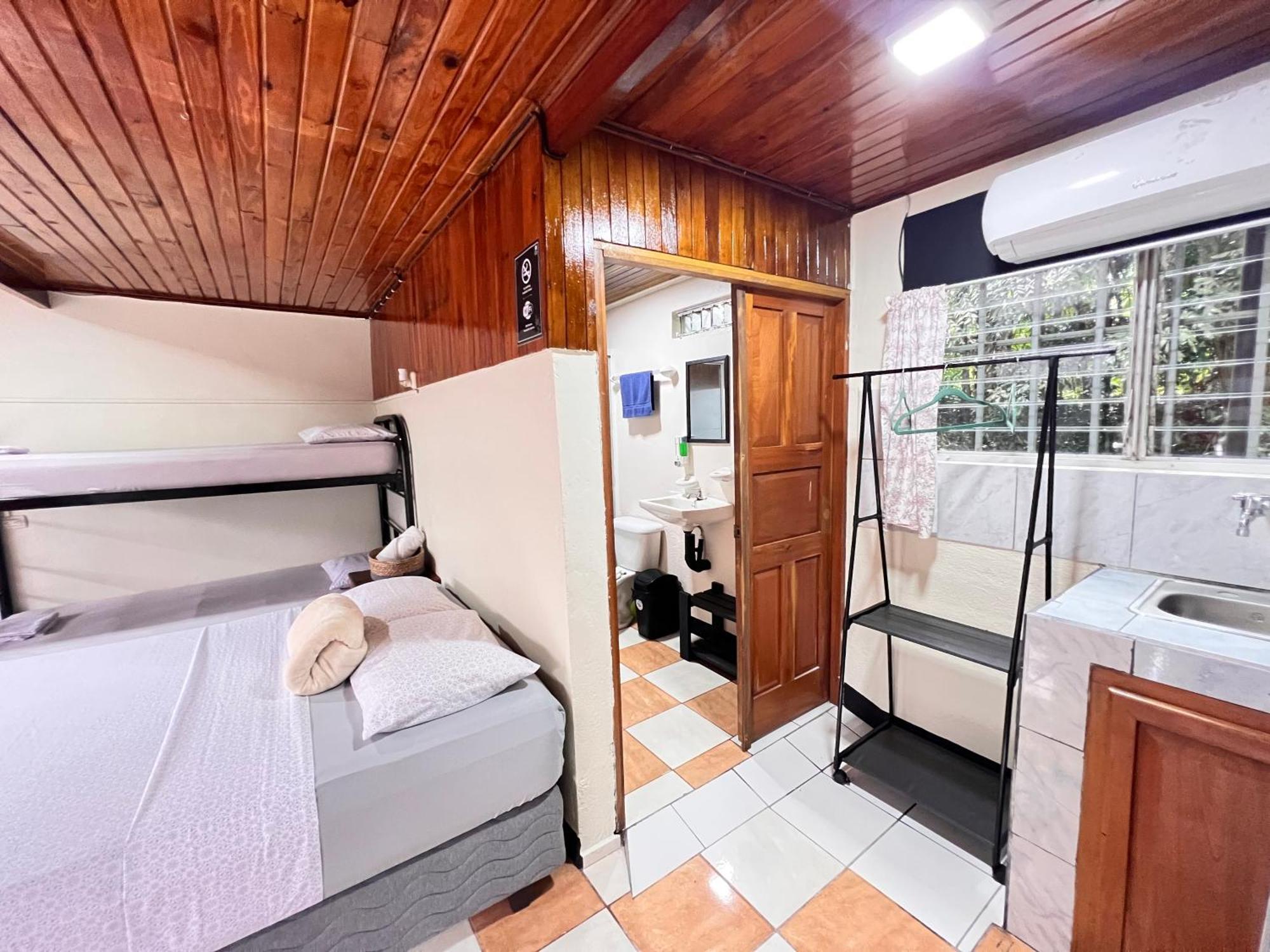 Rio Danta Hostel La Fortuna Екстер'єр фото